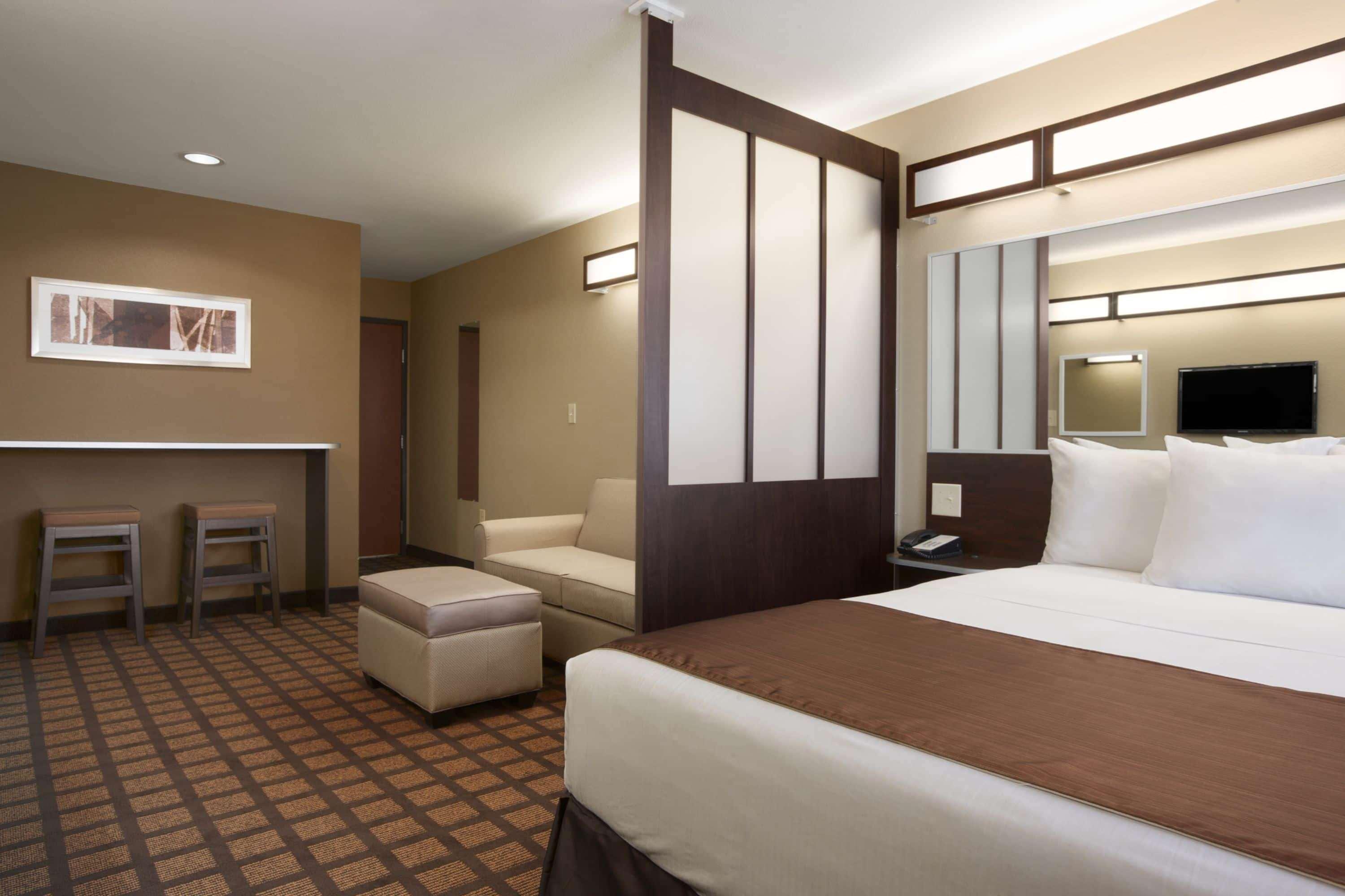 Microtel Inn & Suites Cotulla Exterior photo