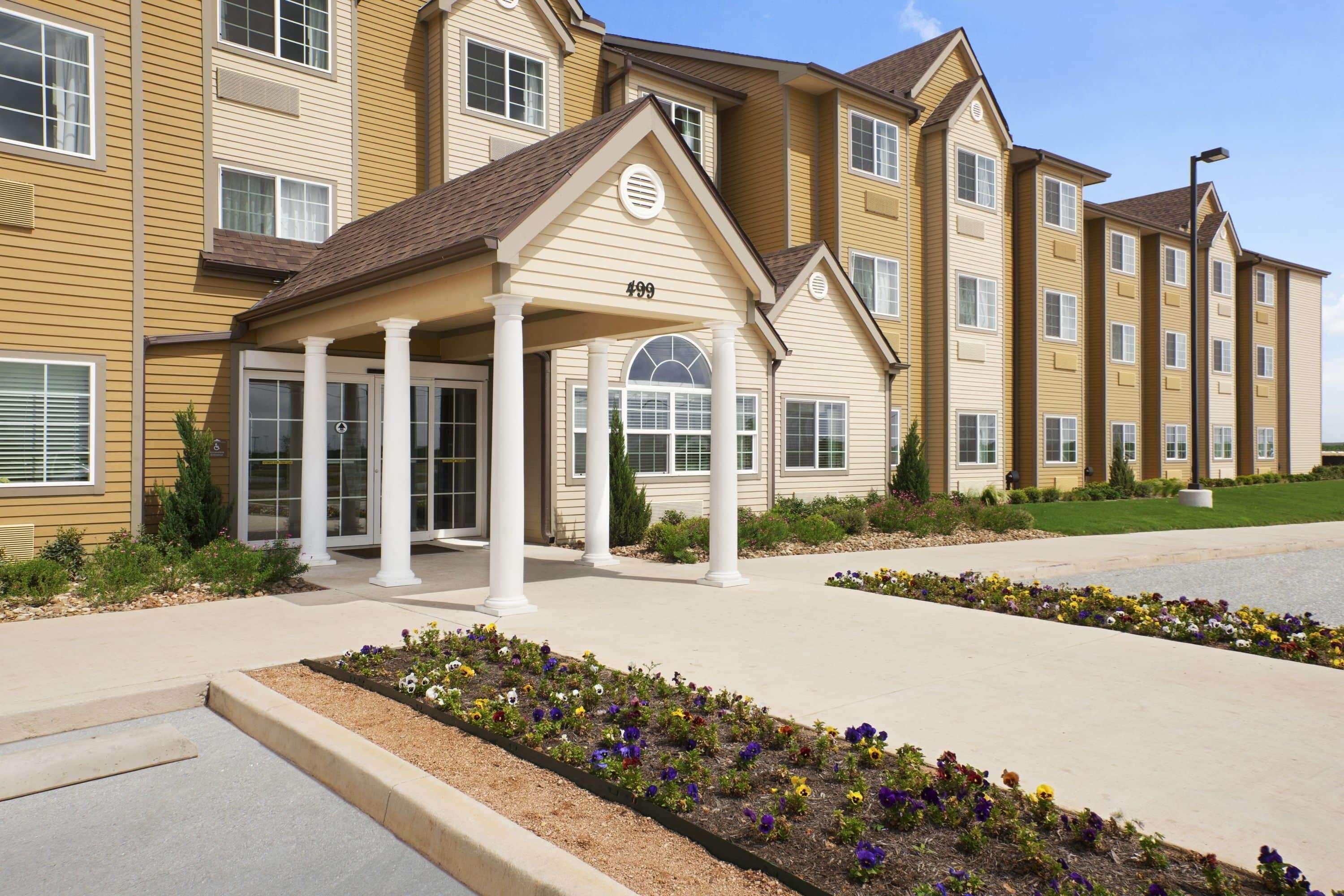 Microtel Inn & Suites Cotulla Exterior photo